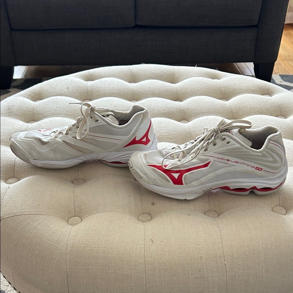 Mizuno Volleyball White and Red Women's Sneakers